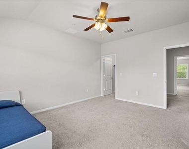 516 E Slaughter Ln - Photo Thumbnail 33
