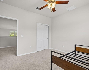 516 E Slaughter Ln - Photo Thumbnail 37