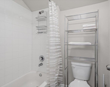 516 E Slaughter Ln - Photo Thumbnail 35