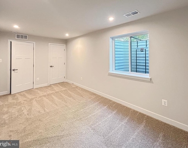 338 Paca Gardens Ln - Photo Thumbnail 10