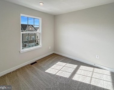 338 Paca Gardens Ln - Photo Thumbnail 5