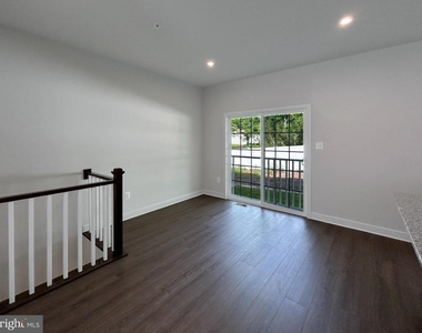 338 Paca Gardens Ln - Photo Thumbnail 11