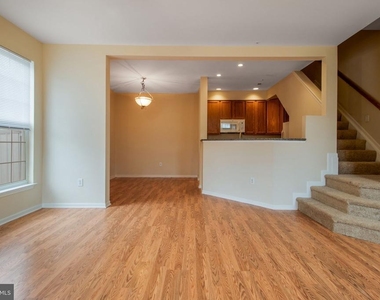 5171 Duke Court - Photo Thumbnail 2