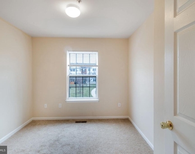 5171 Duke Court - Photo Thumbnail 12