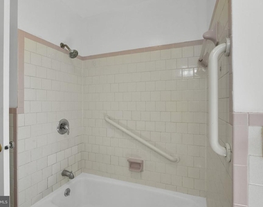 810 Wisteria Drive - Photo Thumbnail 20