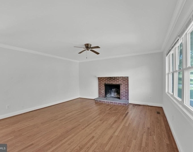 810 Wisteria Drive - Photo Thumbnail 6