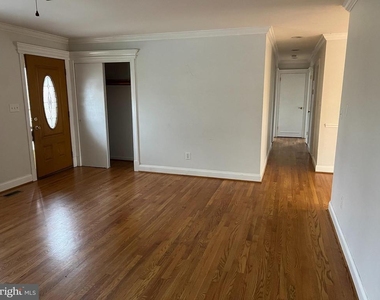 810 Wisteria Drive - Photo Thumbnail 6