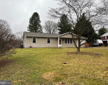 810 Wisteria Drive - Photo Thumbnail 2