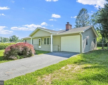 810 Wisteria Drive - Photo Thumbnail 3
