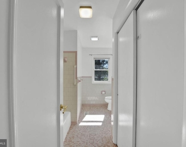810 Wisteria Drive - Photo Thumbnail 22
