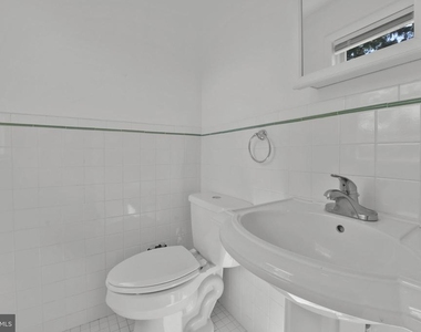 810 Wisteria Drive - Photo Thumbnail 12