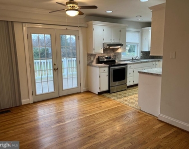 810 Wisteria Drive - Photo Thumbnail 9