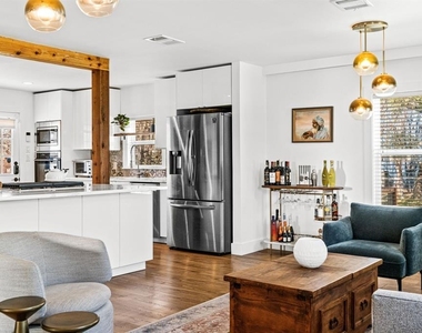 5314 Avenue H St - Photo Thumbnail 3