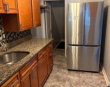 1542 Becklow Avenue - Photo Thumbnail 4