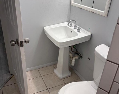 1542 Becklow Avenue - Photo Thumbnail 13