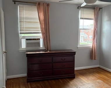 1542 Becklow Avenue - Photo Thumbnail 9