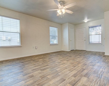 7505 Aspen Brook Dr - Photo Thumbnail 1