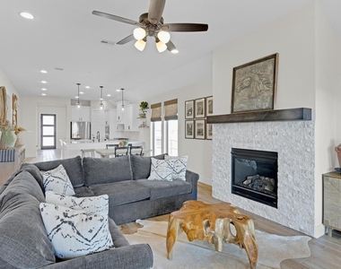 378 Carpenter Hill Drs - Photo Thumbnail 19