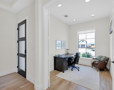 378 Carpenter Hill Drs - Photo Thumbnail 5