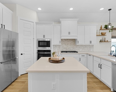 378 Carpenter Hill Drs - Photo Thumbnail 11