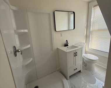 808 Winston Avenue - Photo Thumbnail 17