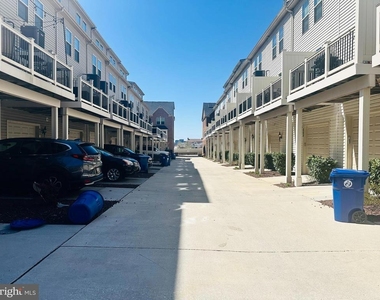 886 S Macon Street - Photo Thumbnail 23
