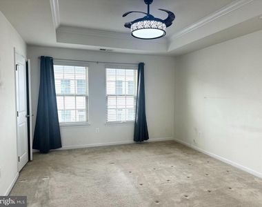 886 S Macon Street - Photo Thumbnail 11