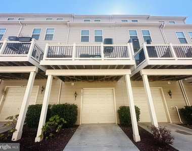 886 S Macon Street - Photo Thumbnail 21