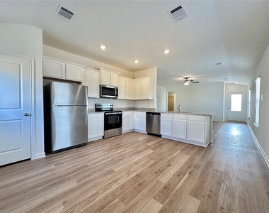 205 Paradise Canyon Dr - Photo Thumbnail 1