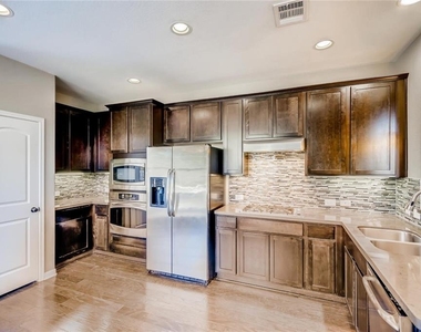 7500 Colina Vista Loop - Photo Thumbnail 6