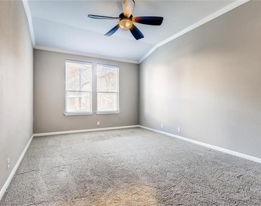 7500 Colina Vista Loop - Photo Thumbnail 10