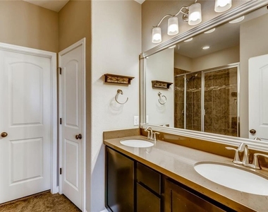 7500 Colina Vista Loop - Photo Thumbnail 14