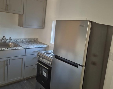 707 N Duncan Street - Photo Thumbnail 6