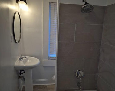 707 N Duncan Street - Photo Thumbnail 9