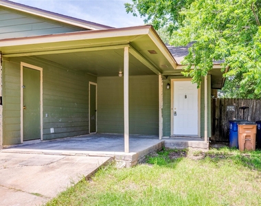 5208 Bogey Ct - Photo Thumbnail 5