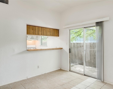 5208 Bogey Ct - Photo Thumbnail 11