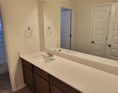 127 Trailside Ln - Photo Thumbnail 9