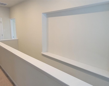 127 Trailside Ln - Photo Thumbnail 7