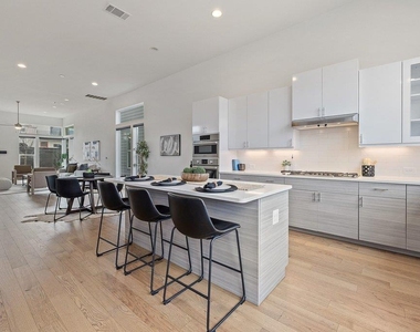6124 Florencia Ln - Photo Thumbnail 15