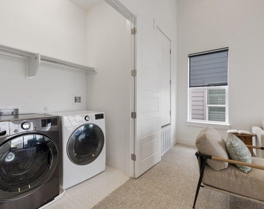 6124 Florencia Ln - Photo Thumbnail 30