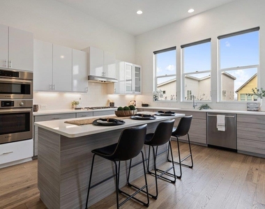 6124 Florencia Ln - Photo Thumbnail 1