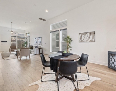 6124 Florencia Ln - Photo Thumbnail 9