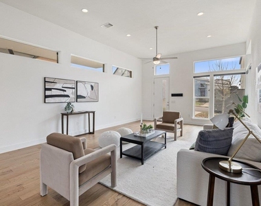 6124 Florencia Ln - Photo Thumbnail 7
