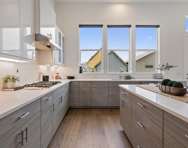 6124 Florencia Ln - Photo Thumbnail 12