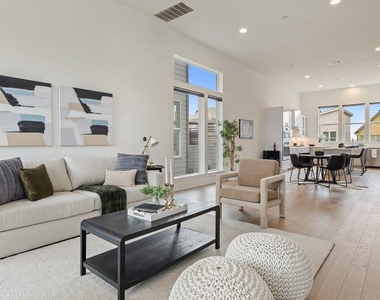 6124 Florencia Ln - Photo Thumbnail 8