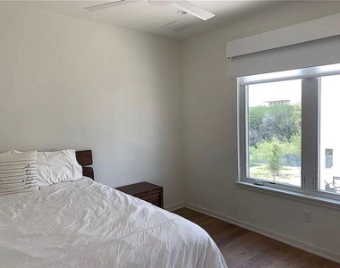 2519 Sutherland St - Photo Thumbnail 11