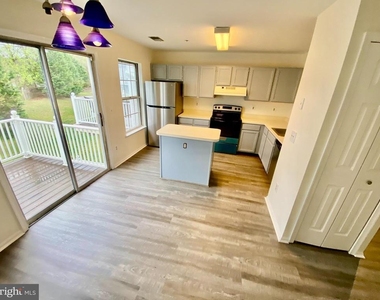 1468 Nestlewood Court - Photo Thumbnail 8