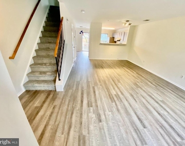 1468 Nestlewood Court - Photo Thumbnail 2