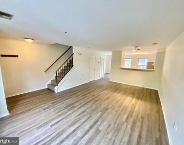 1468 Nestlewood Court - Photo Thumbnail 1