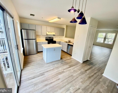 1468 Nestlewood Court - Photo Thumbnail 7